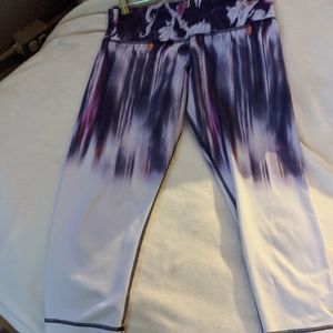 $ 2 for 50$ Lululemon wonder under crop RARE